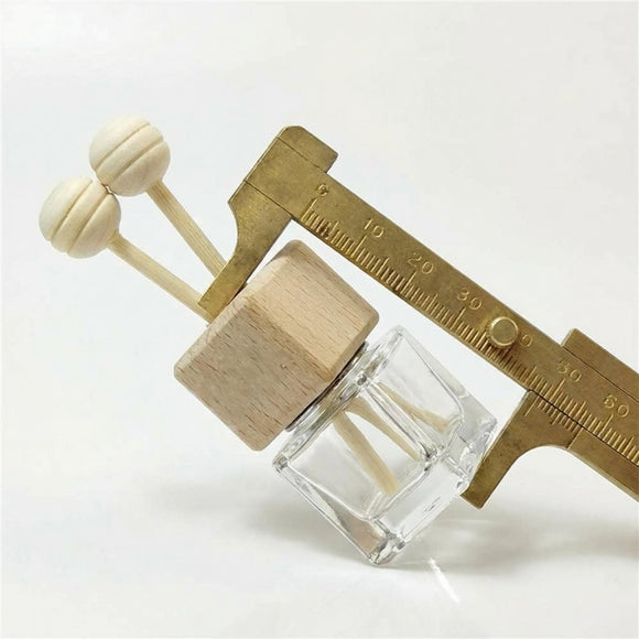 4 Packs Empty Essential Oil Diffuser Bottle Car Air Freshener Vent Clip Auto Perfume Diffuser Bottle Aromatherapy Fragrance Ornament Decor